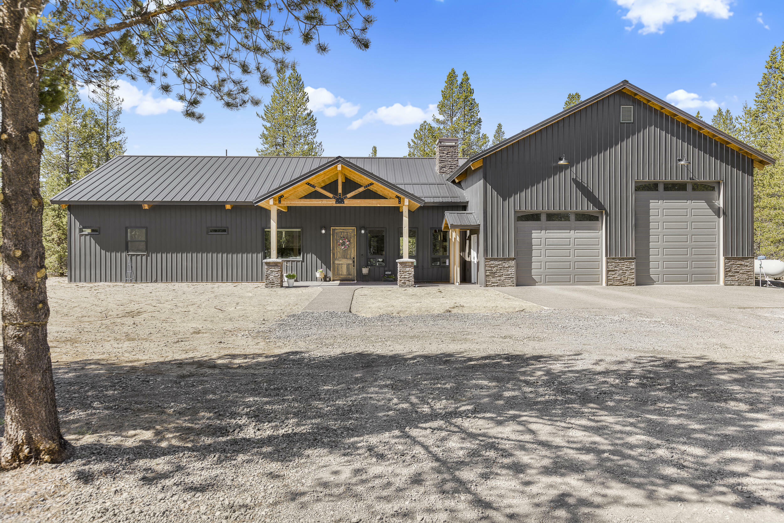 Property Photo: 15475 Pinetree Drive OR 97739