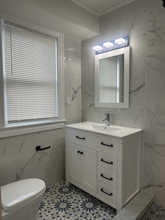 Property Photo: 58 Edgecliff Rd. 58 MA 02472