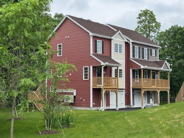 Property Photo: 260 Main Street 11 MA 01504