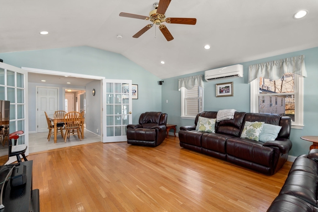 Property Photo:  4 Kingsbury Rd  MA 02021 