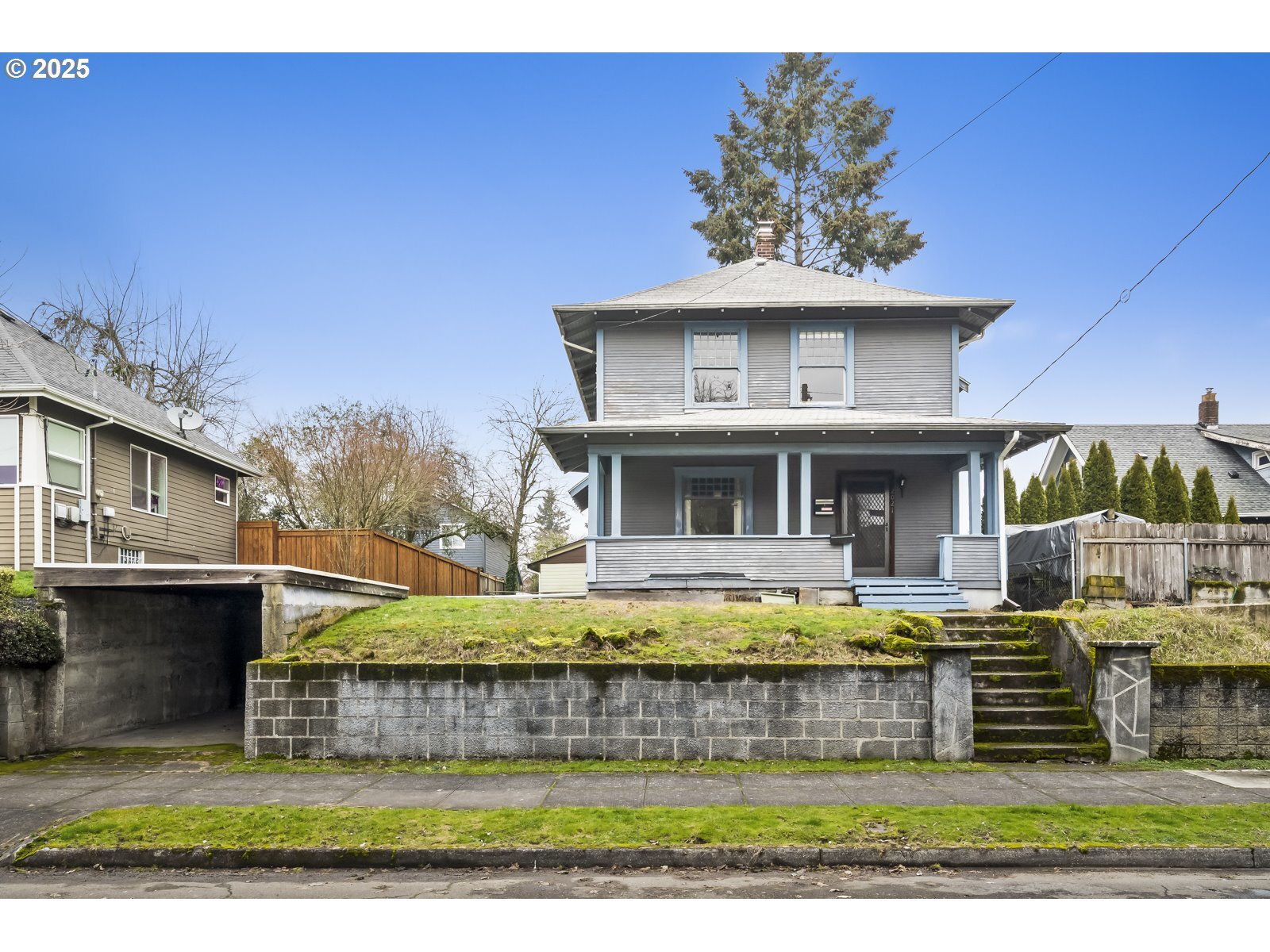 Property Photo: 2021 N Sumner St OR 97217