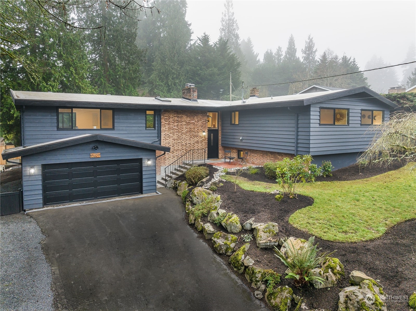 Property Photo:  10608  Robin Hood Drive  WA 98020 