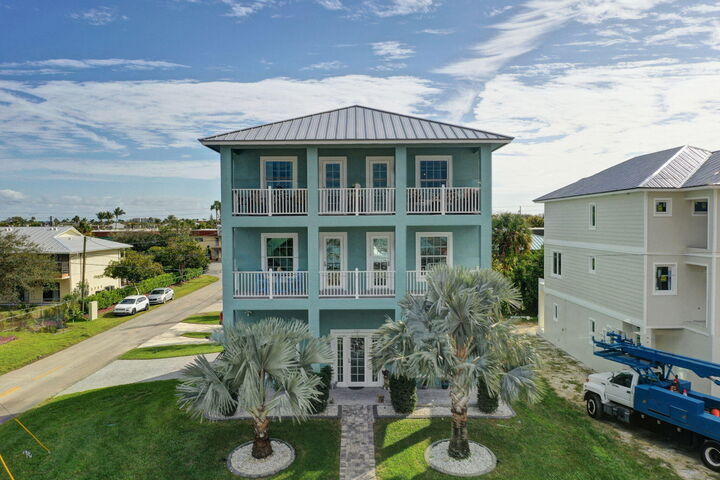 Property Photo: 1181 Binney Drive FL 34949