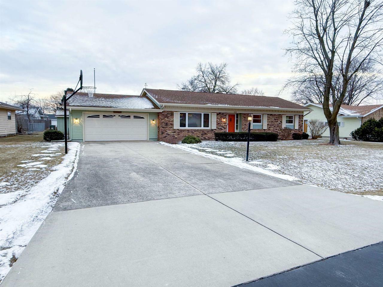 Property Photo:  634 East Holly Road  WI 53511 