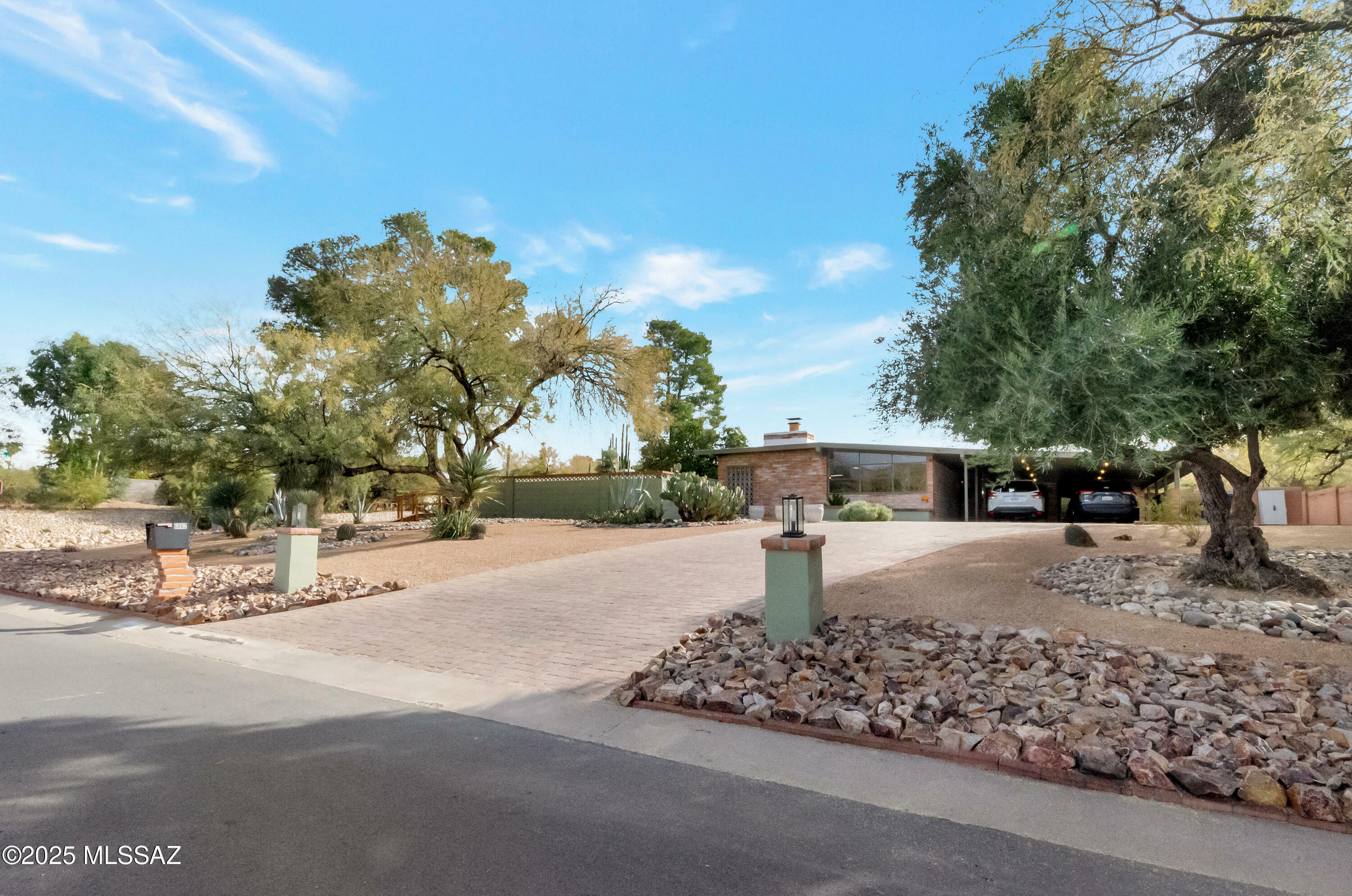 Property Photo:  6862 E Tawa Street  AZ 85715 