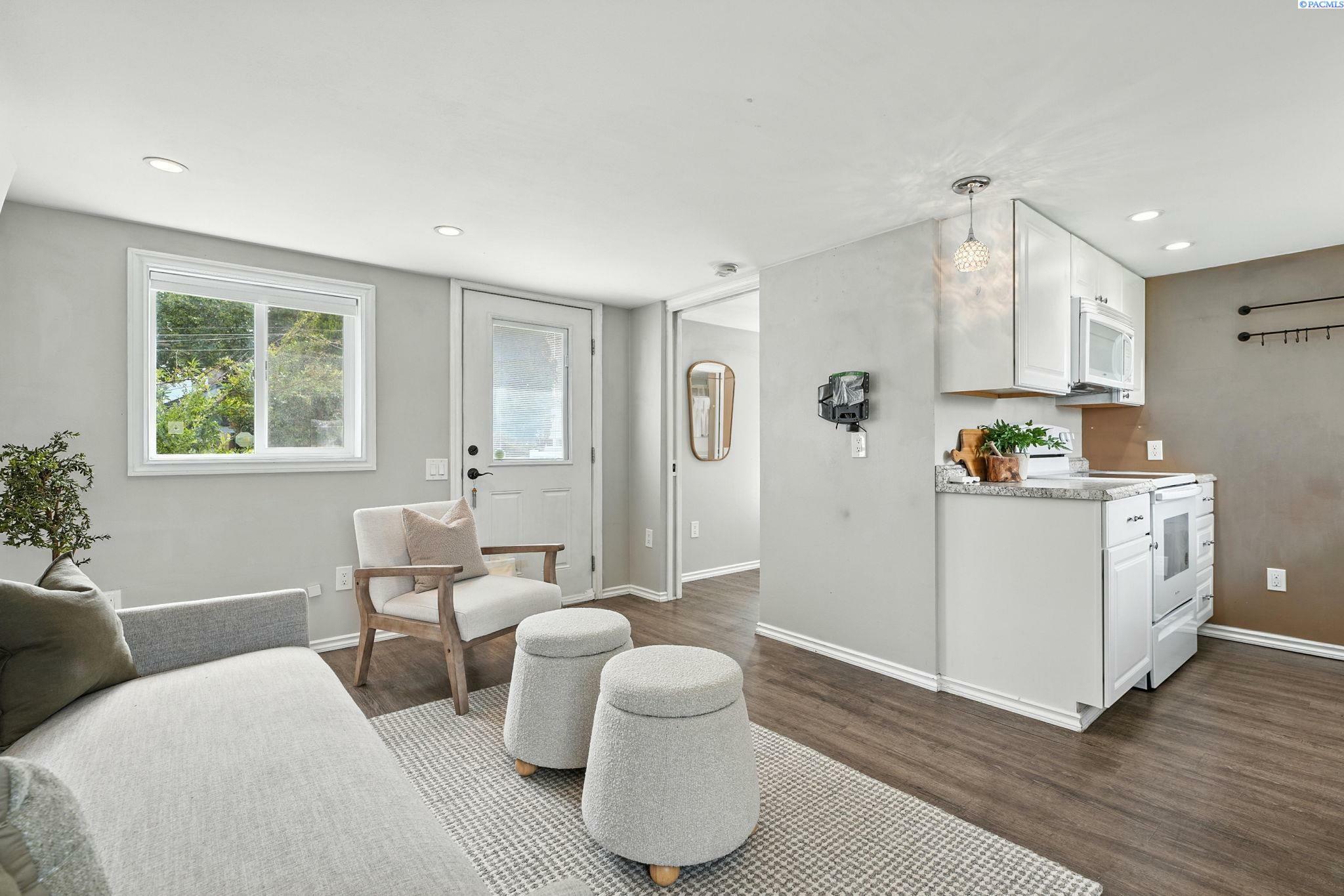 Property Photo:  1607 McPherson Ave  WA 99354 