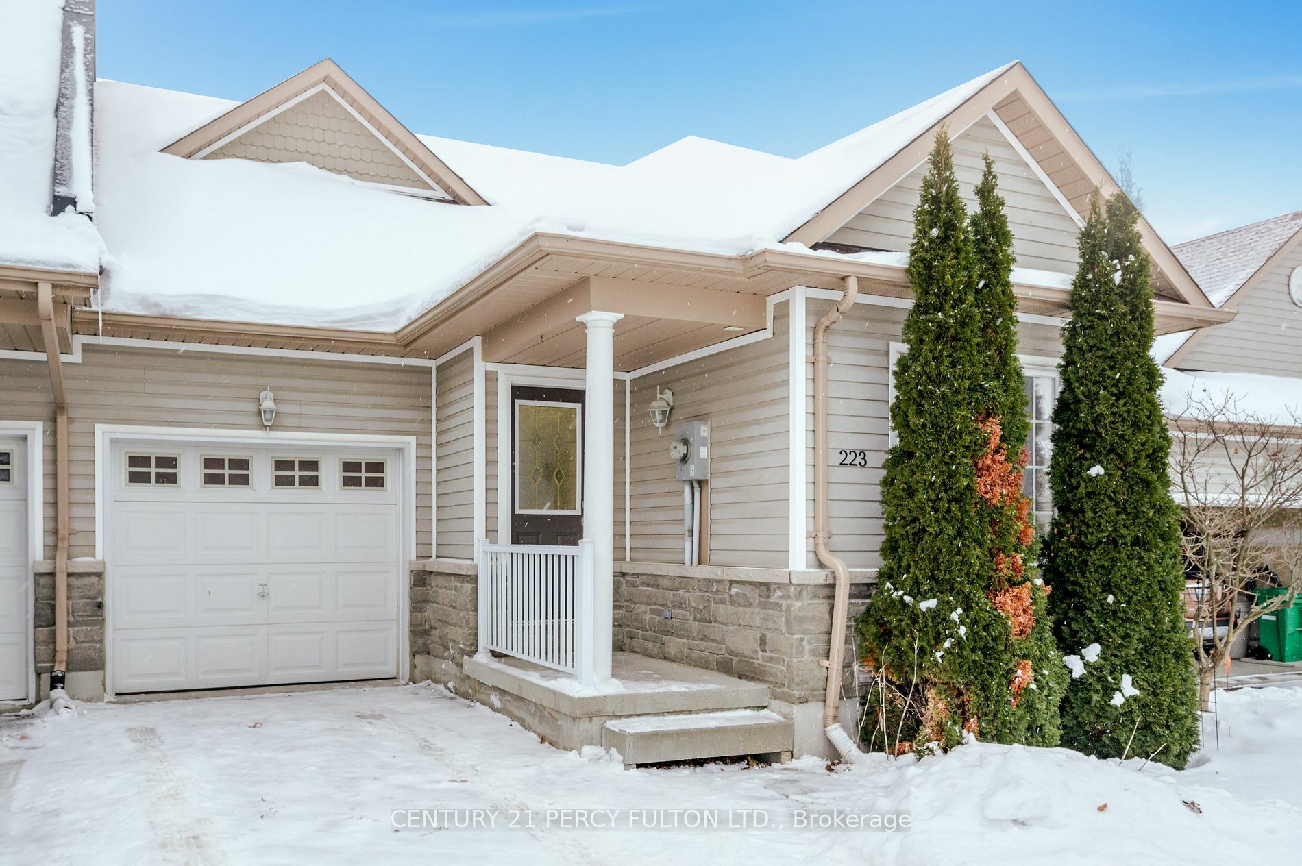 Property Photo:  223 Cowling Hts  ON K9K 0B2 