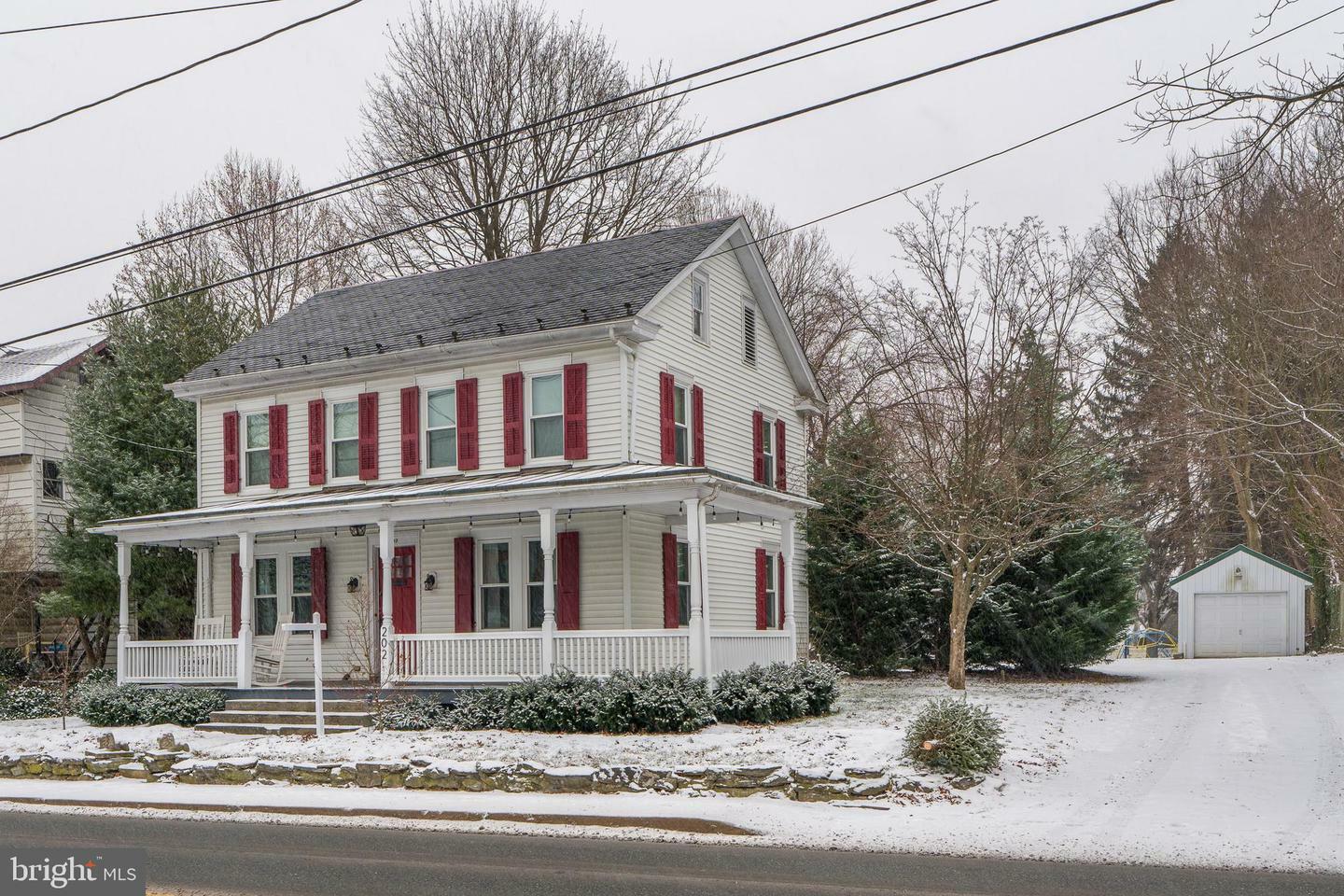 Property Photo:  202 Manor Avenue  PA 17551 