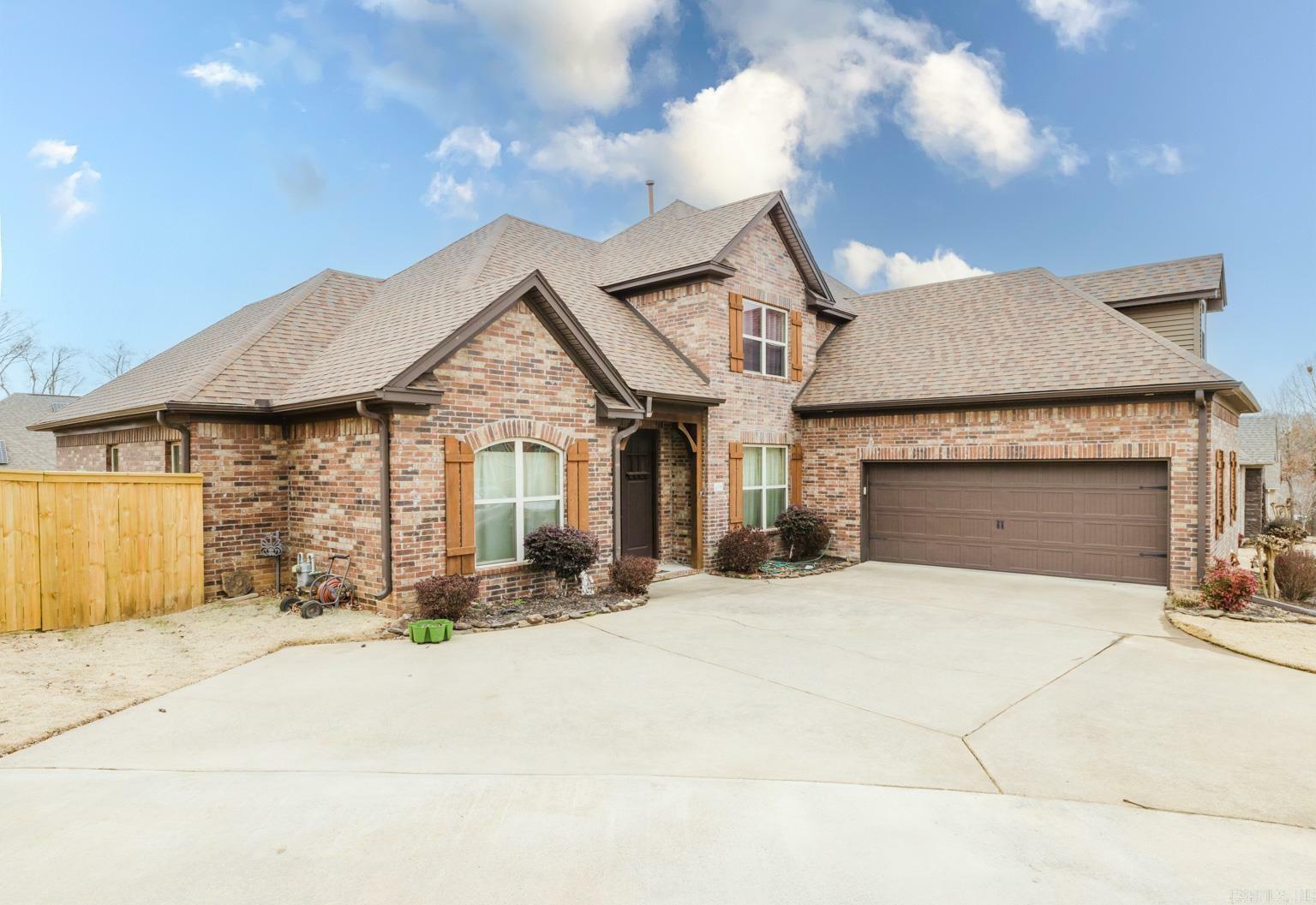 Property Photo:  406 Suncrest Street  AR 72022 