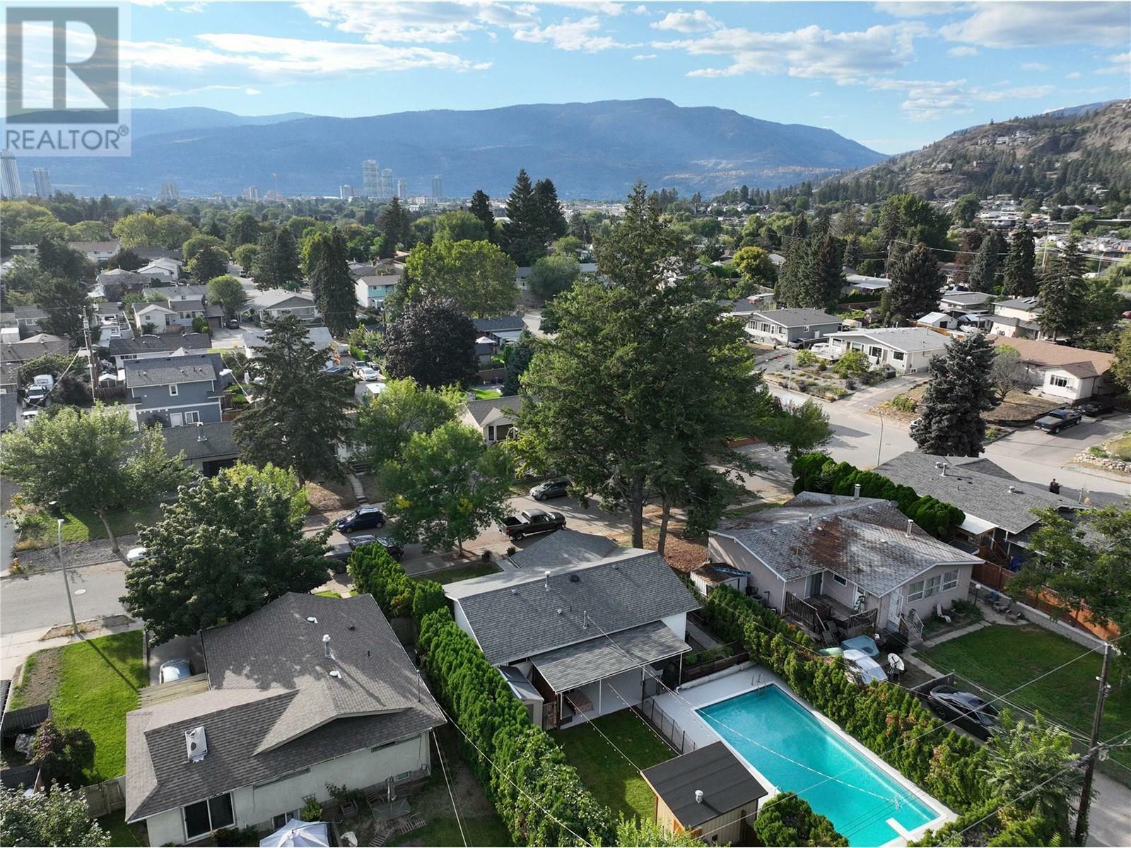 1397 Braemar Street  Kelowna BC V1Y 3X4 photo