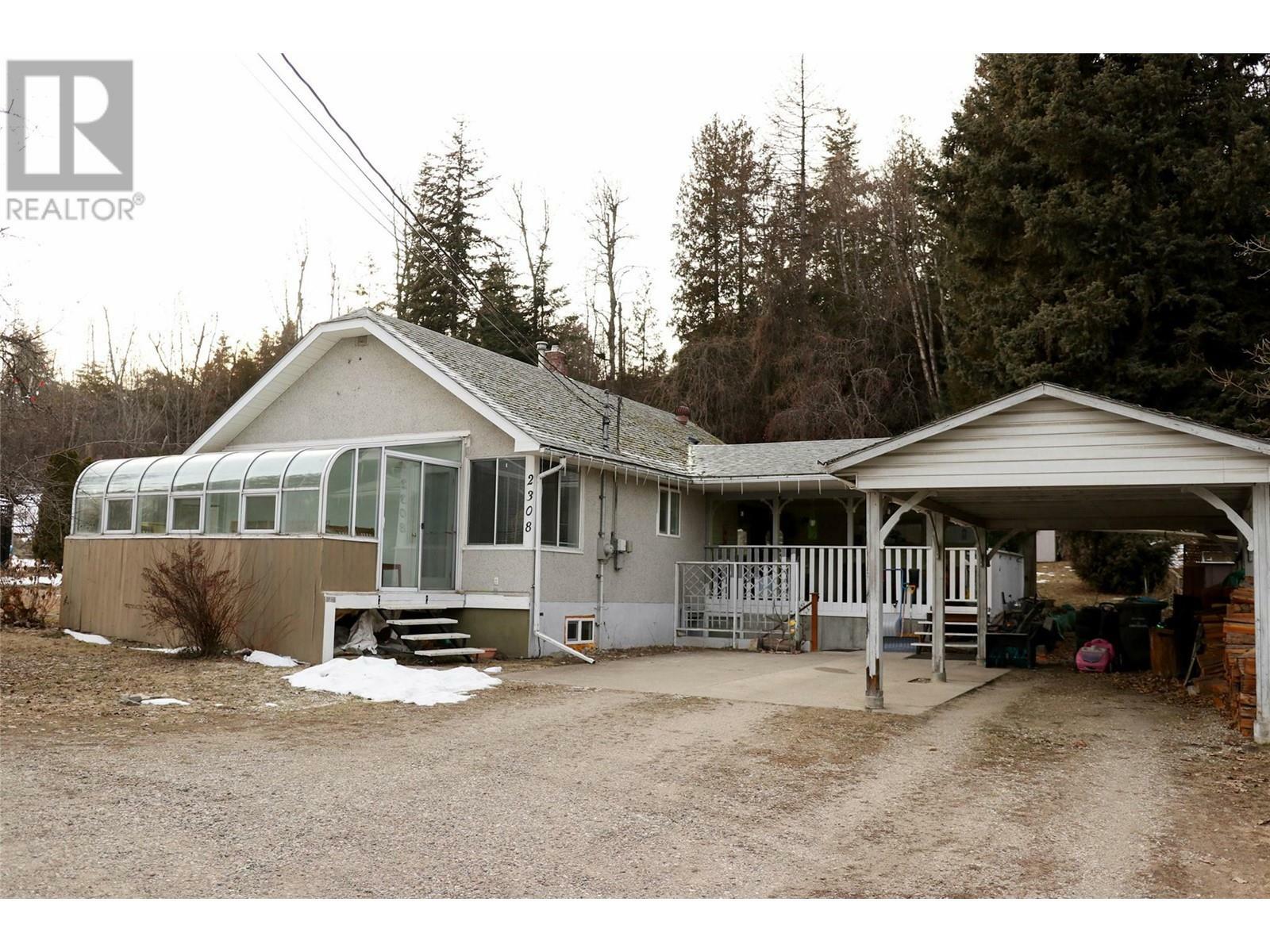 2308 Columbia Avenue  Castlegar BC V1N 2X1 photo