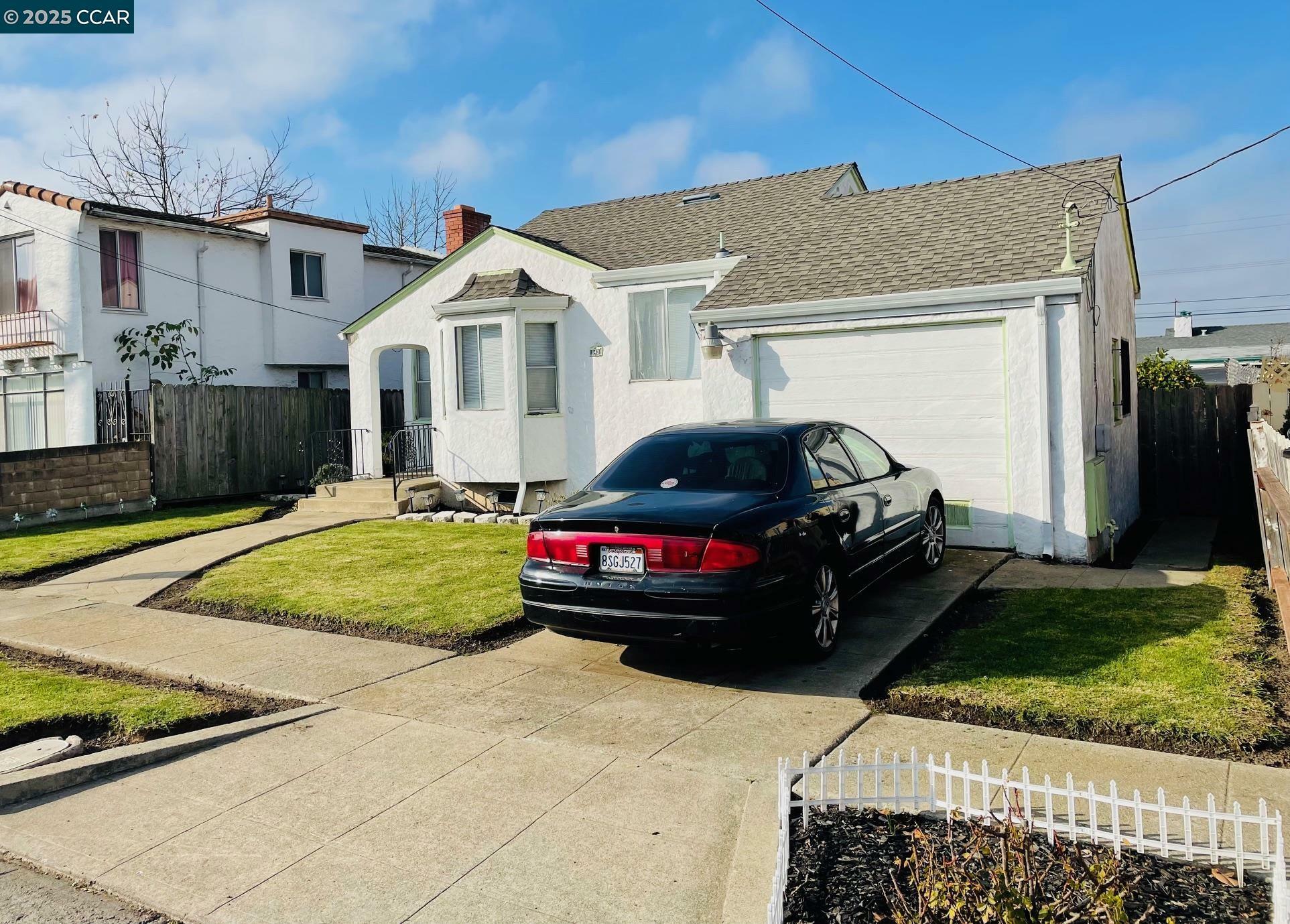 Property Photo:  143 S 19th St  CA 94804 