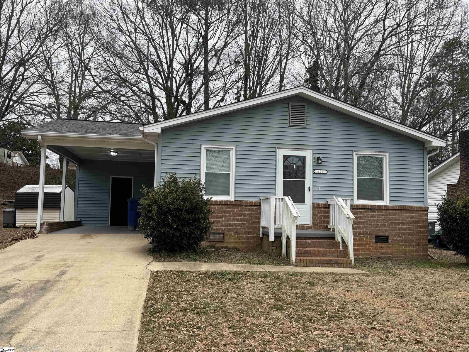 Property Photo:  407 Shaw Avenue  SC 29306 