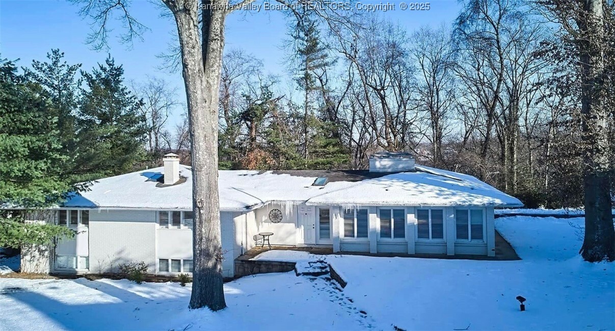 1619 Loudon Heights Road  Charleston WV 25314 photo