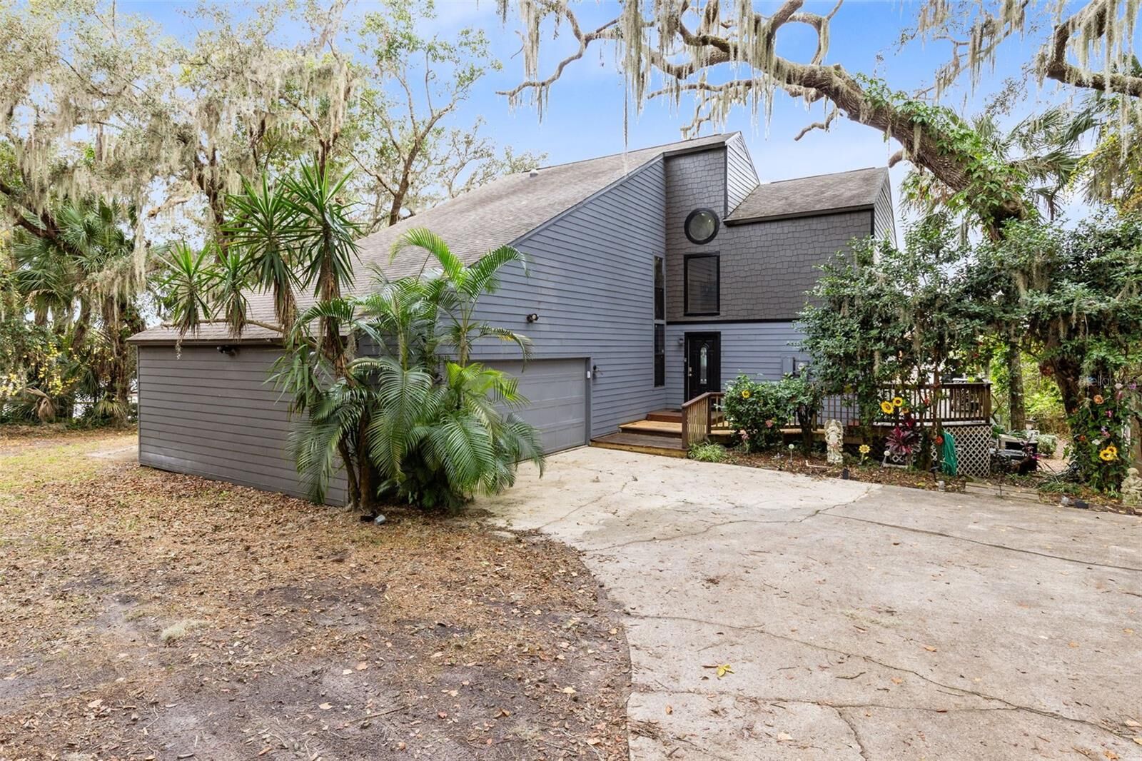 Property Photo: 41235 Silver Drive FL 32784