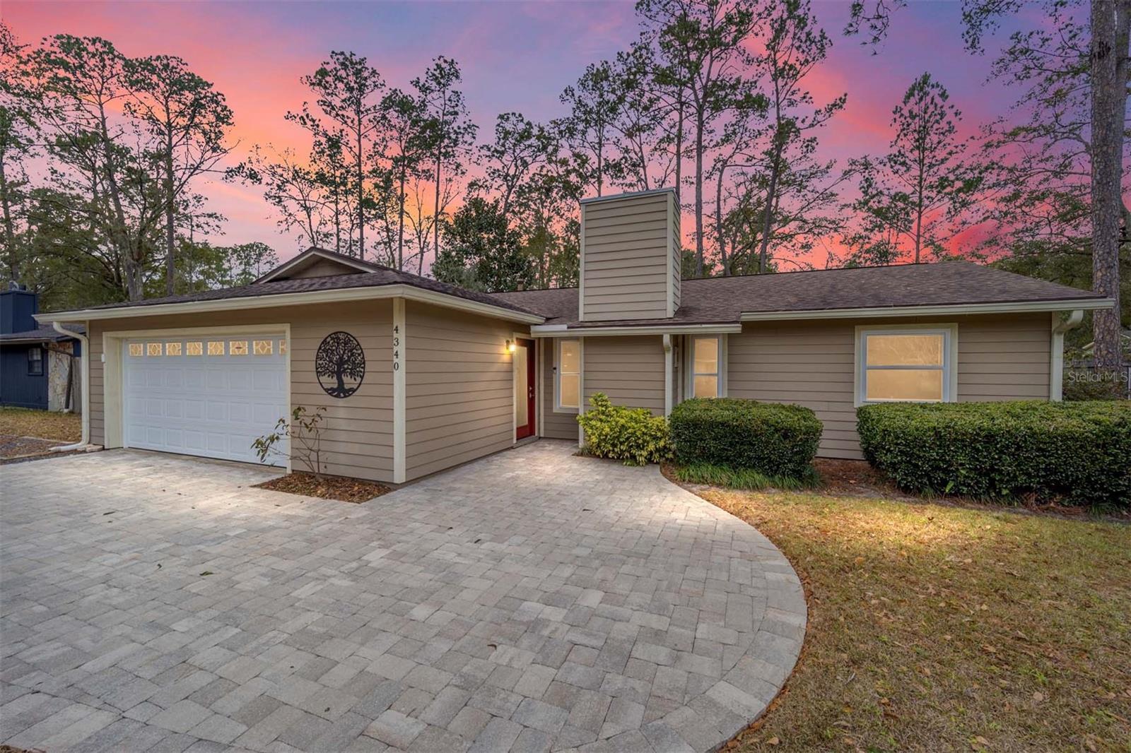 Property Photo: 4340 NW 21st Terrace FL 32605