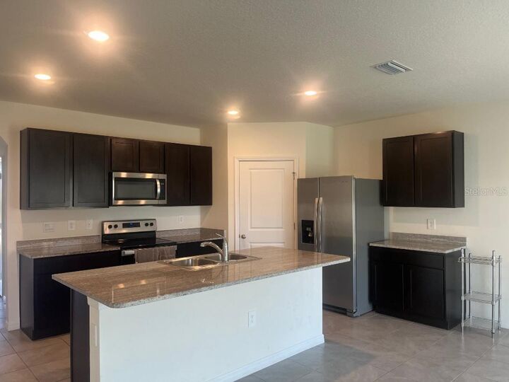 Property Photo:  12655 Night View Drive  FL 34238 