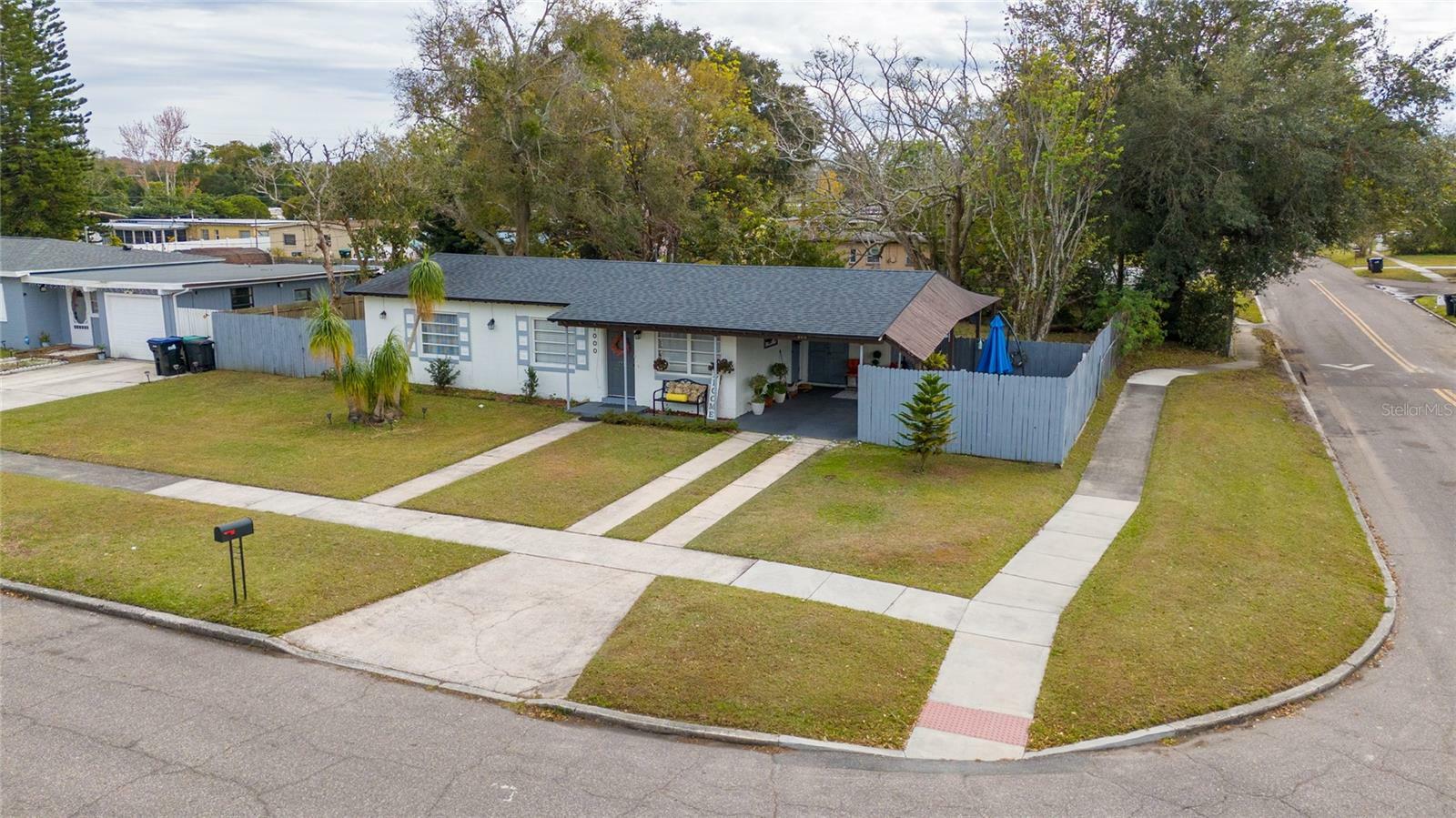 Property Photo:  7000 Moderna Way  FL 32822 