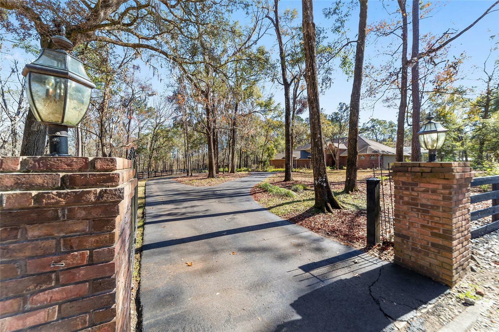 Property Photo: 5226 NW 119th Street FL 32653