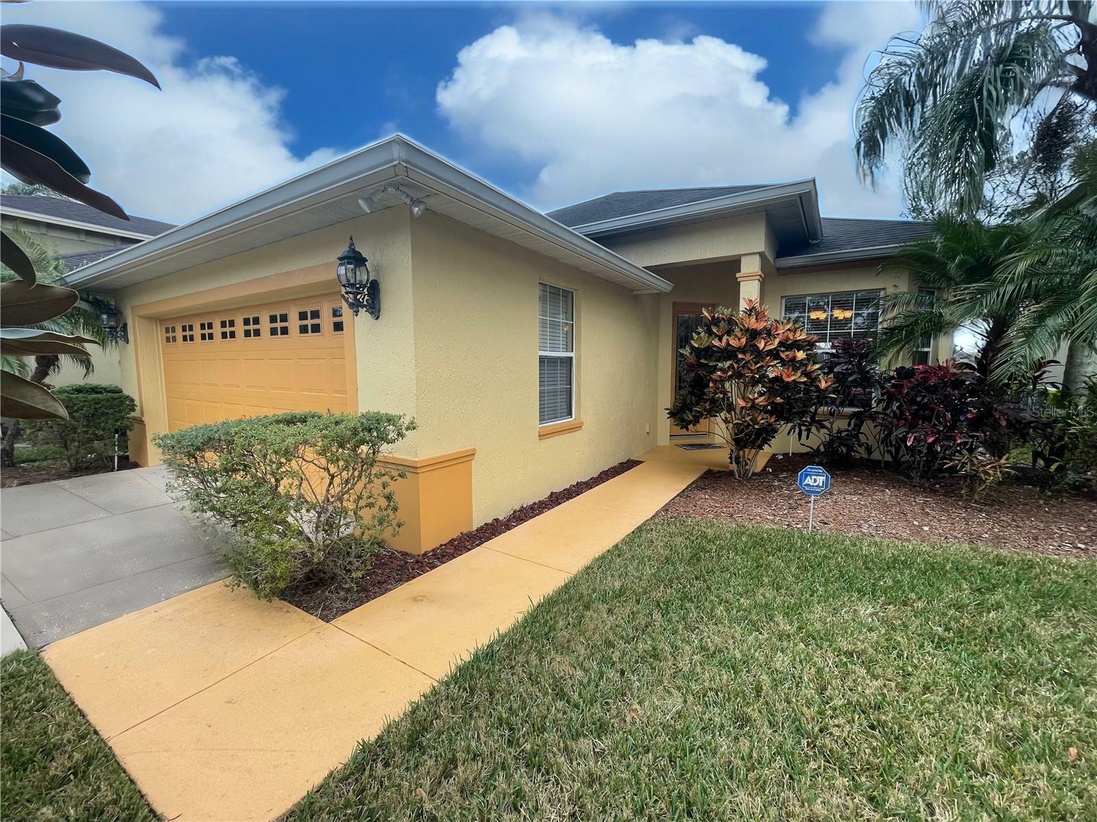 Property Photo: 1068 Stoney Creek Drive FL 33811