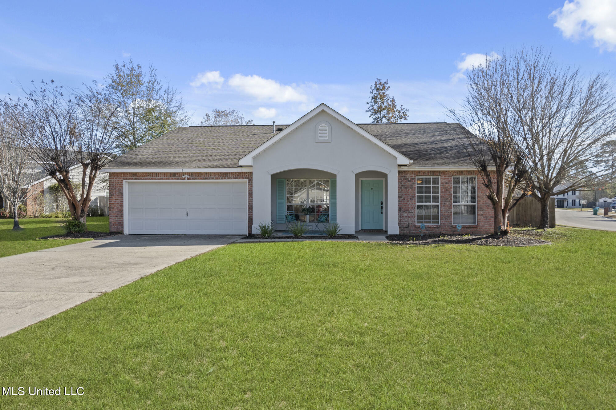 Property Photo:  6 Lakeview Drive  MS 39564 