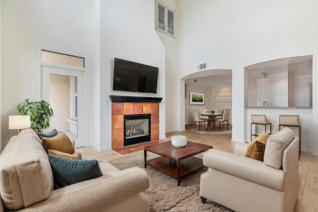 Property Photo:  30 E Julian Street 301  CA 95112 