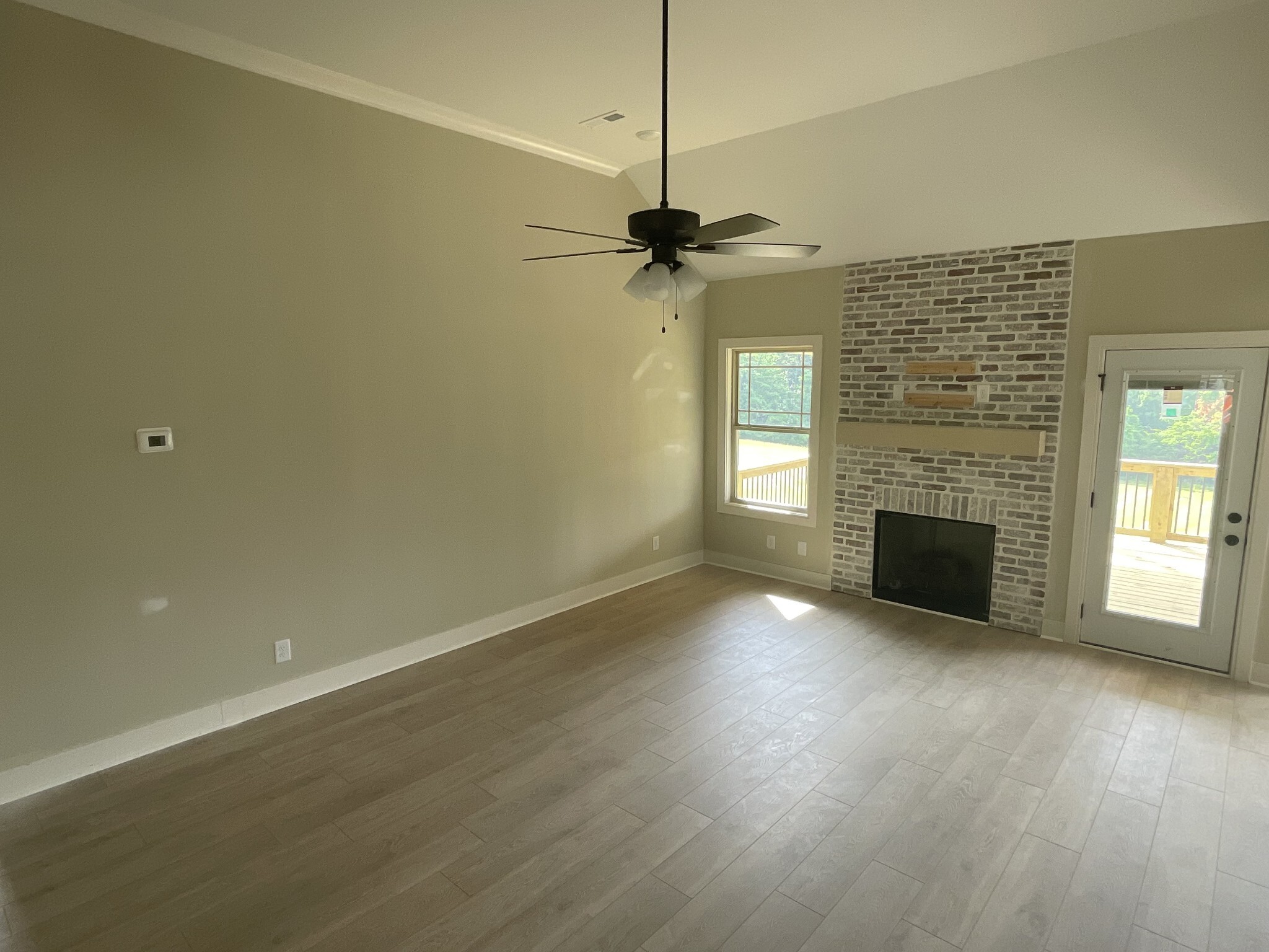 Property Photo: 975 Palmyra Rd TN 37040