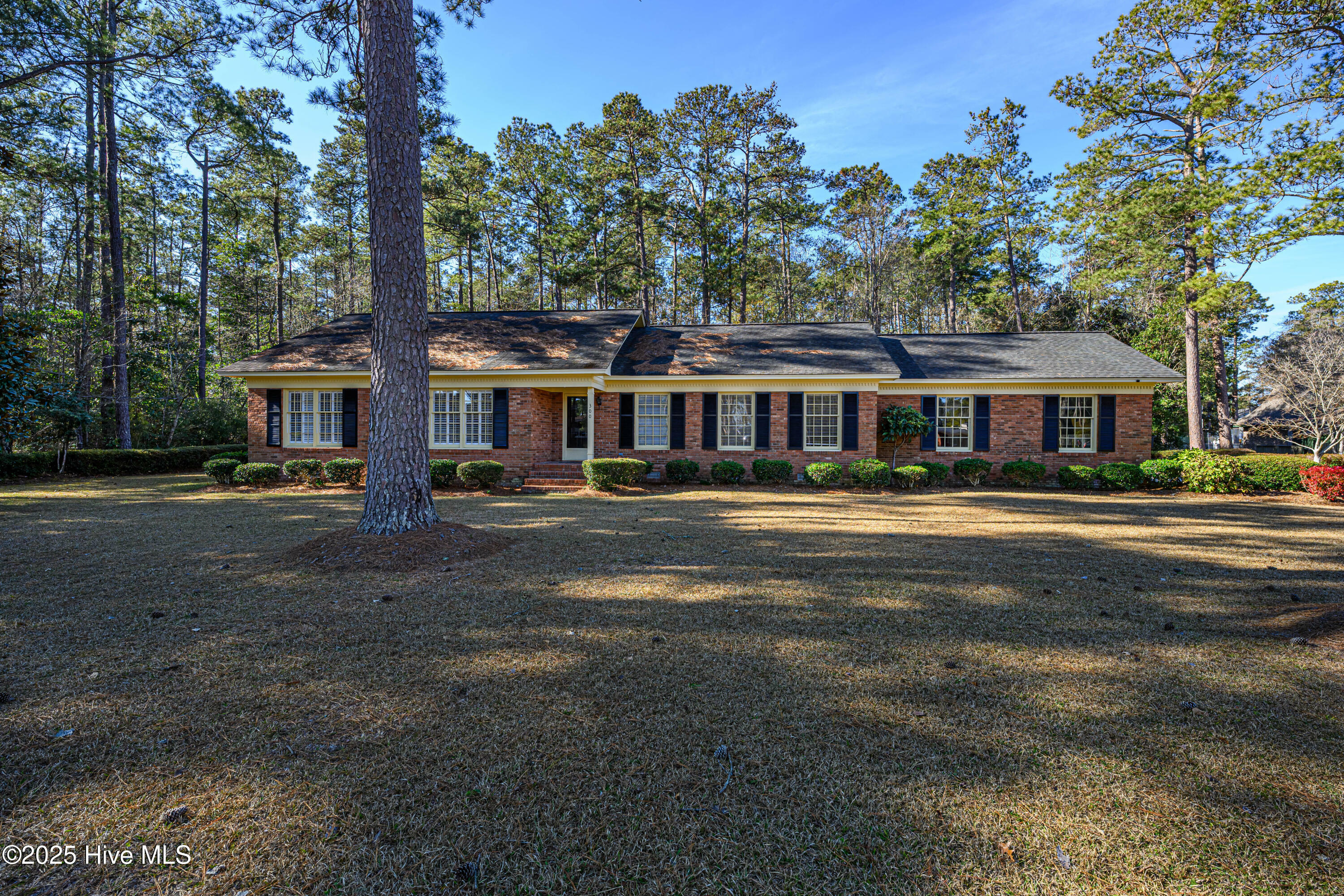 Property Photo:  300 McArthur Street  NC 28463 