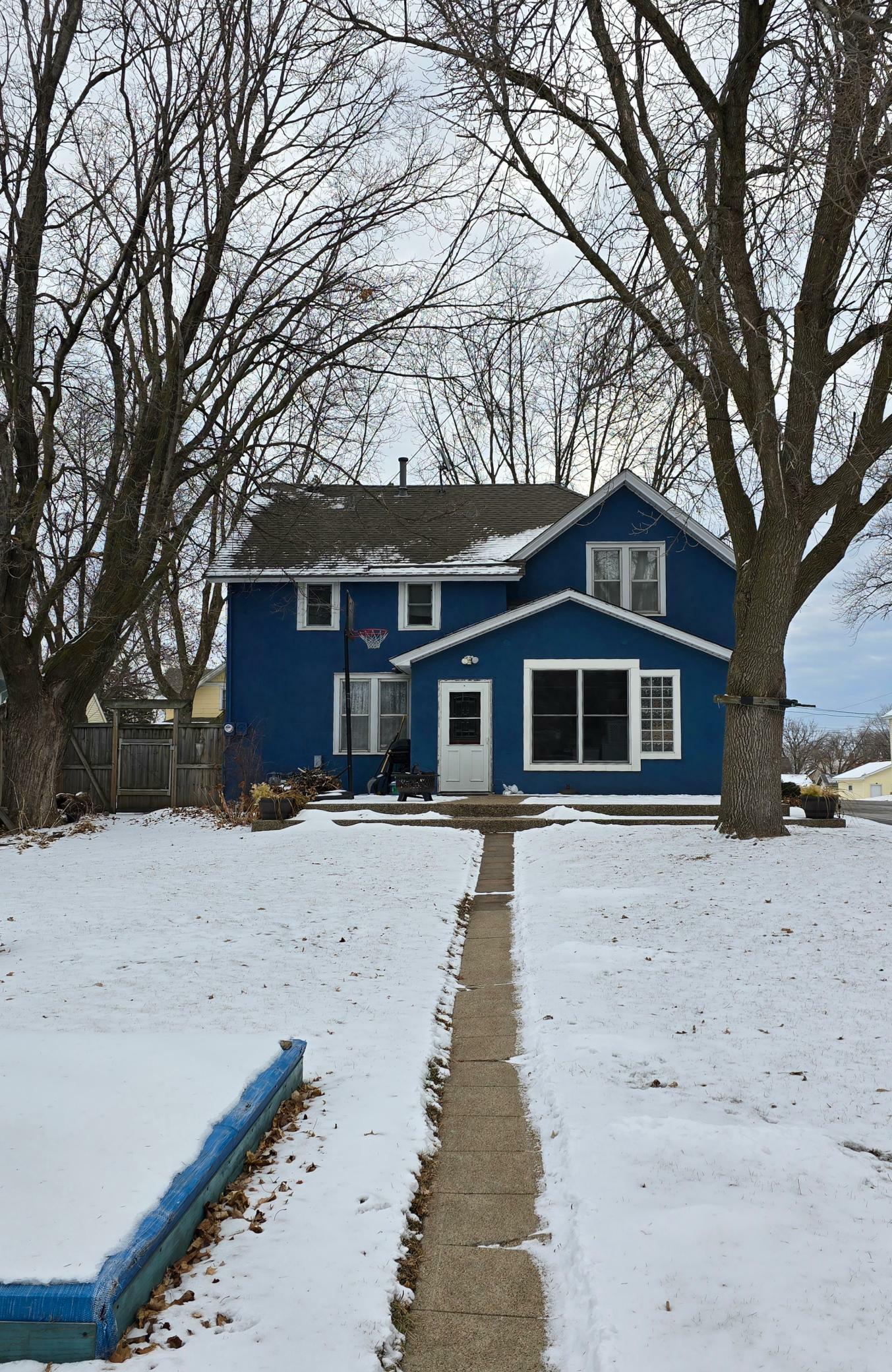 Property Photo:  340 S Elm Street  MN 55387 