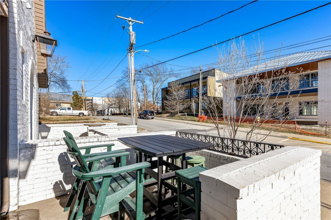 Property Photo:  213 N Church Avenue 1  AR 72701 