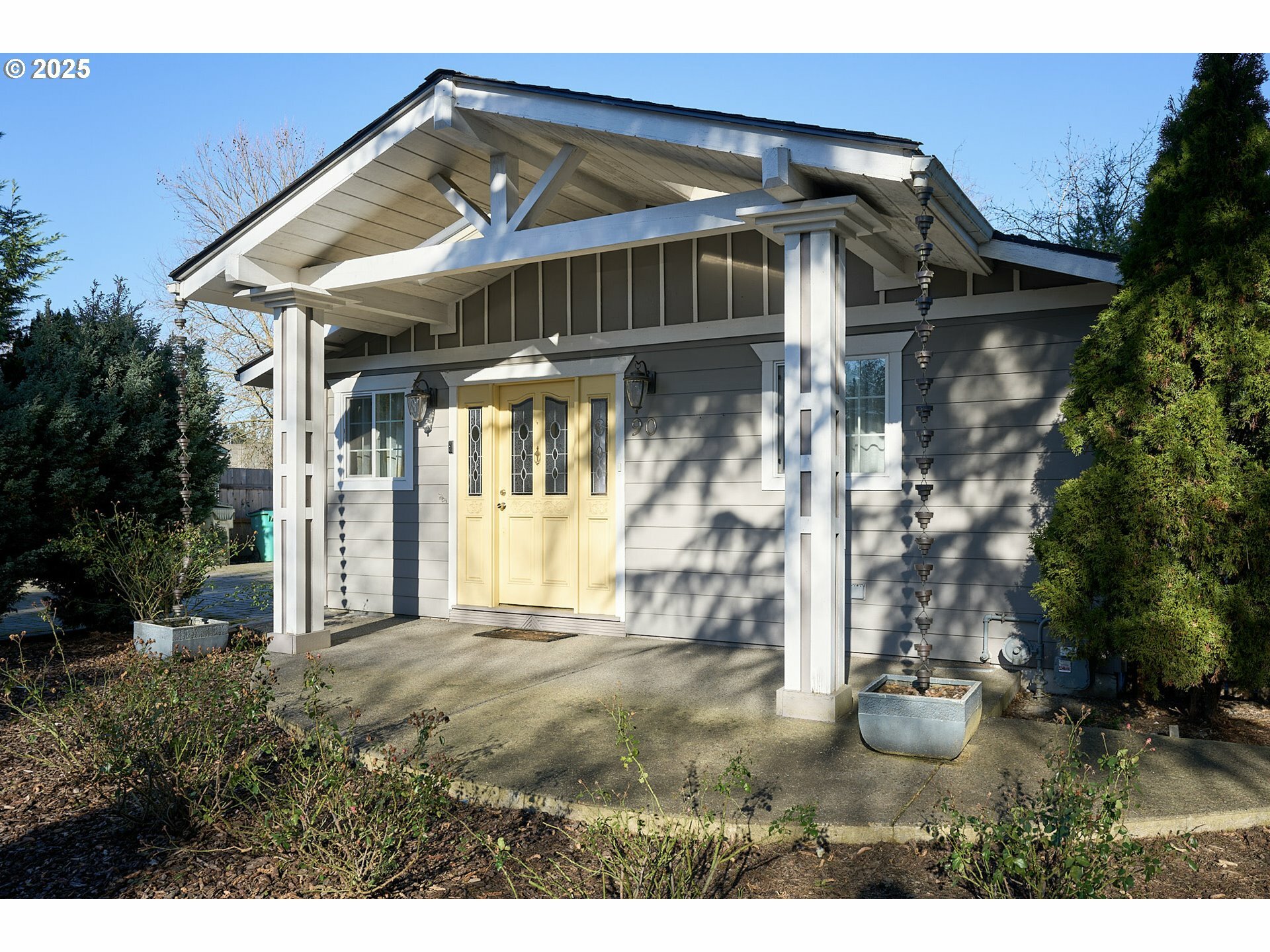 Property Photo:  90 SW Frenwood Way  OR 97005 