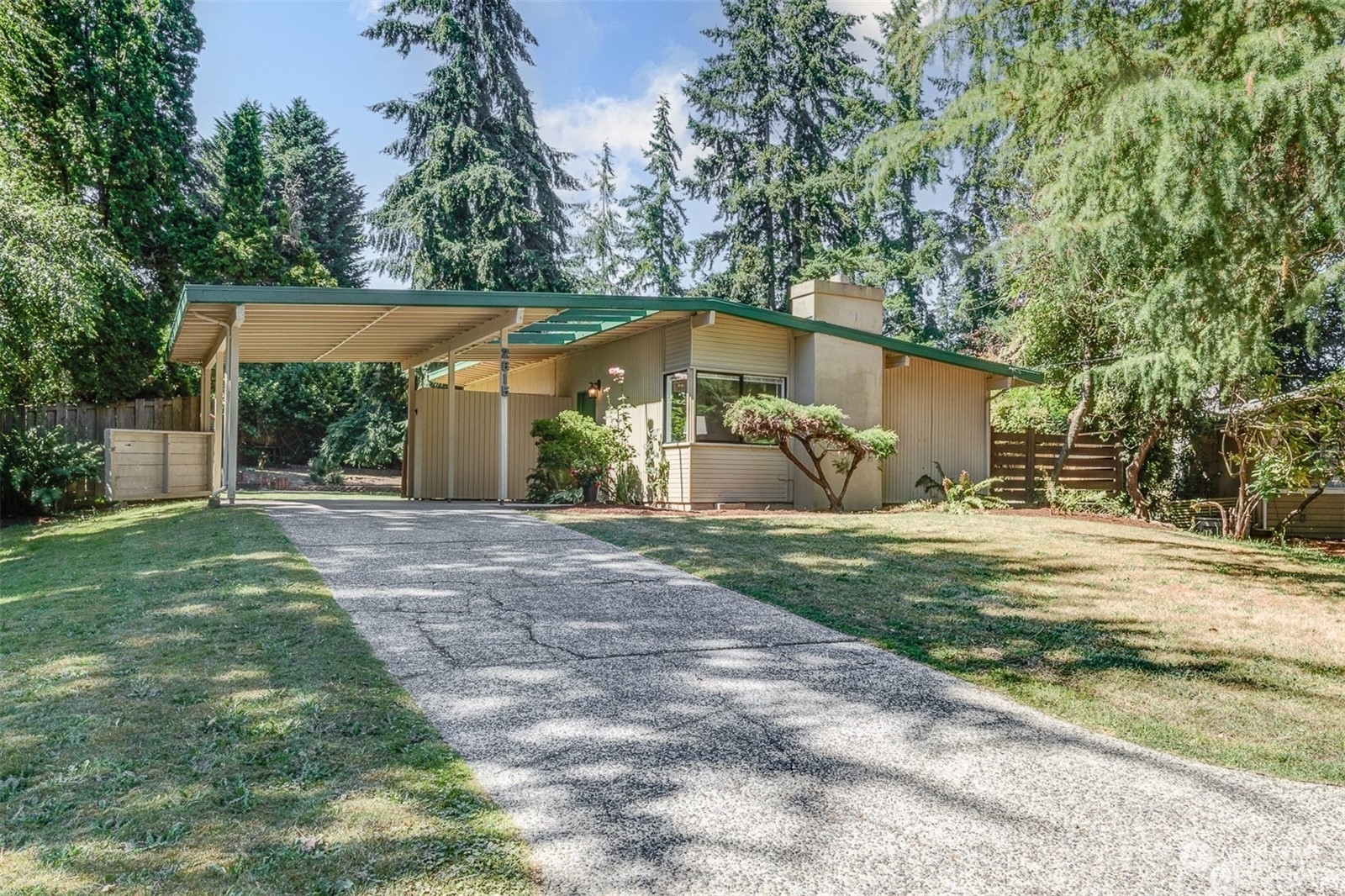 Property Photo:  2615  146th Ave Avenue SE  WA 98007 