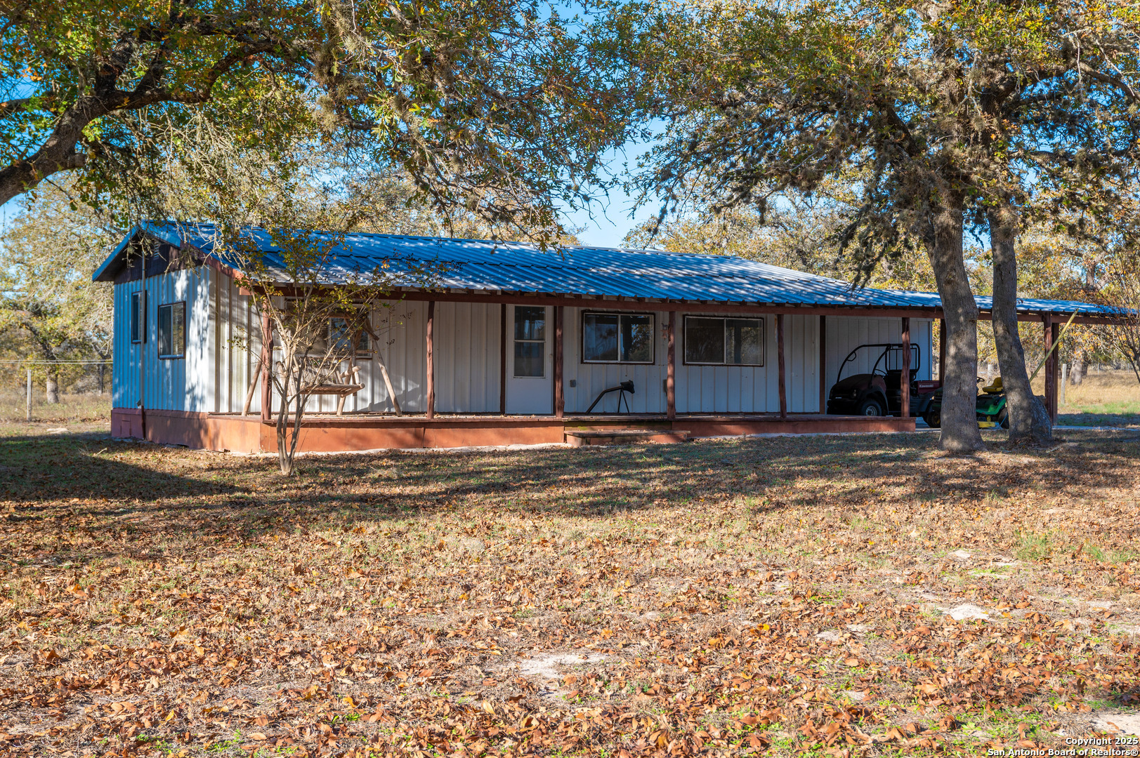 Property Photo:  847 Littlehorn Ln  TX 78160 