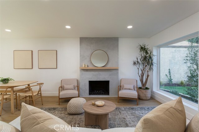 Property Photo:  10172 Fallsvale Lane  CA 92503 