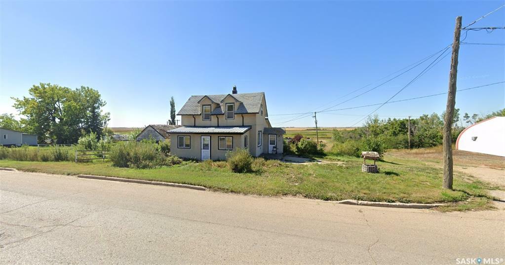 703 Government Road  Weyburn SK S4H 2B5 photo