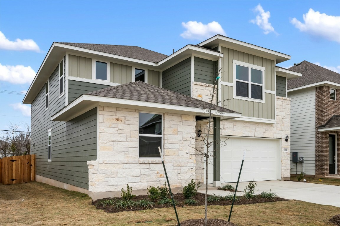 Property Photo: 711 Palo Brea Loop TX 78634