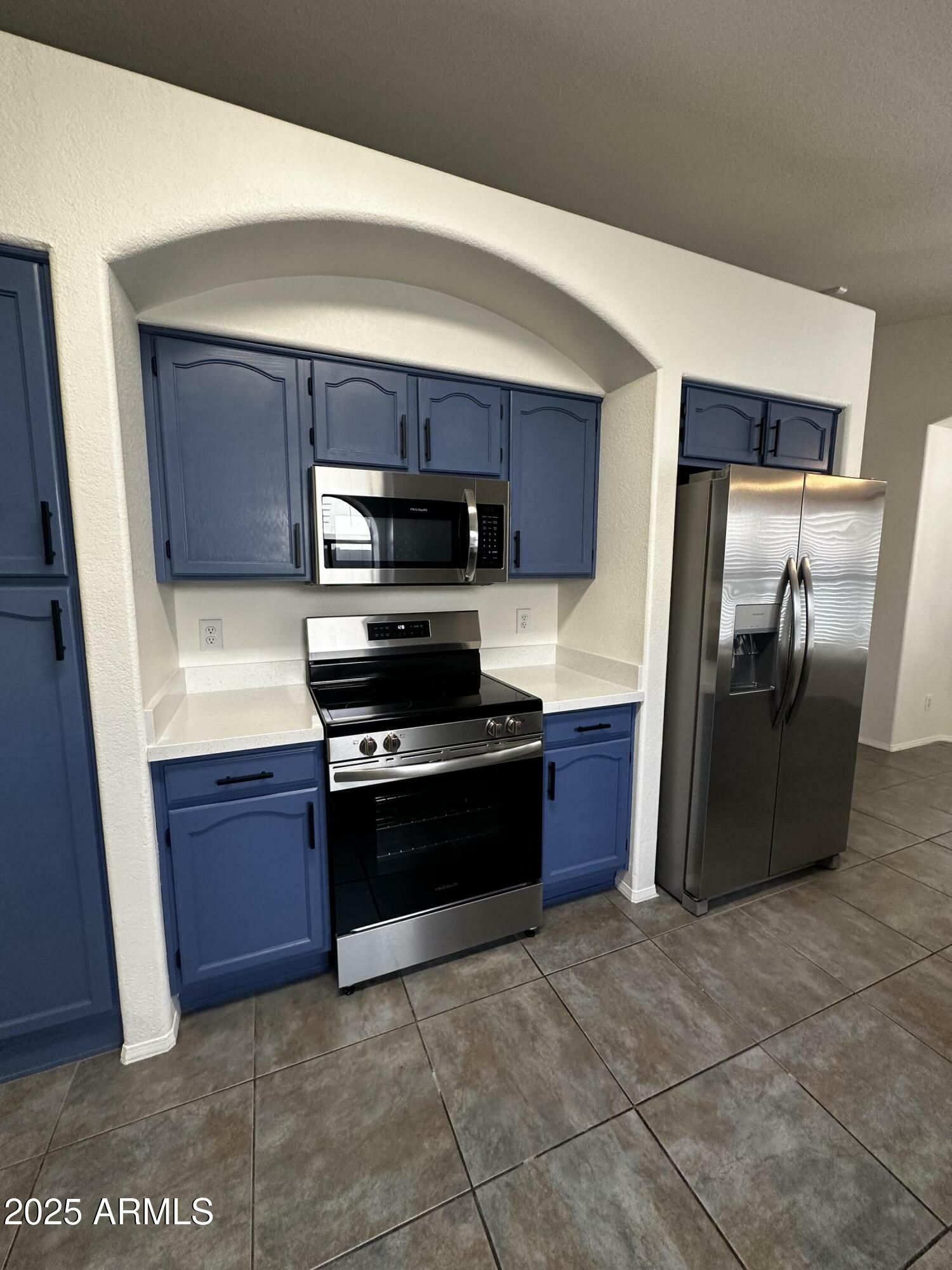 Property Photo:  1132 S Harrington Street  AZ 85233 