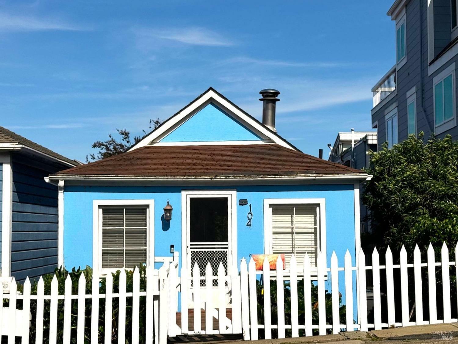 Property Photo: 104 2nd Street CA 94965