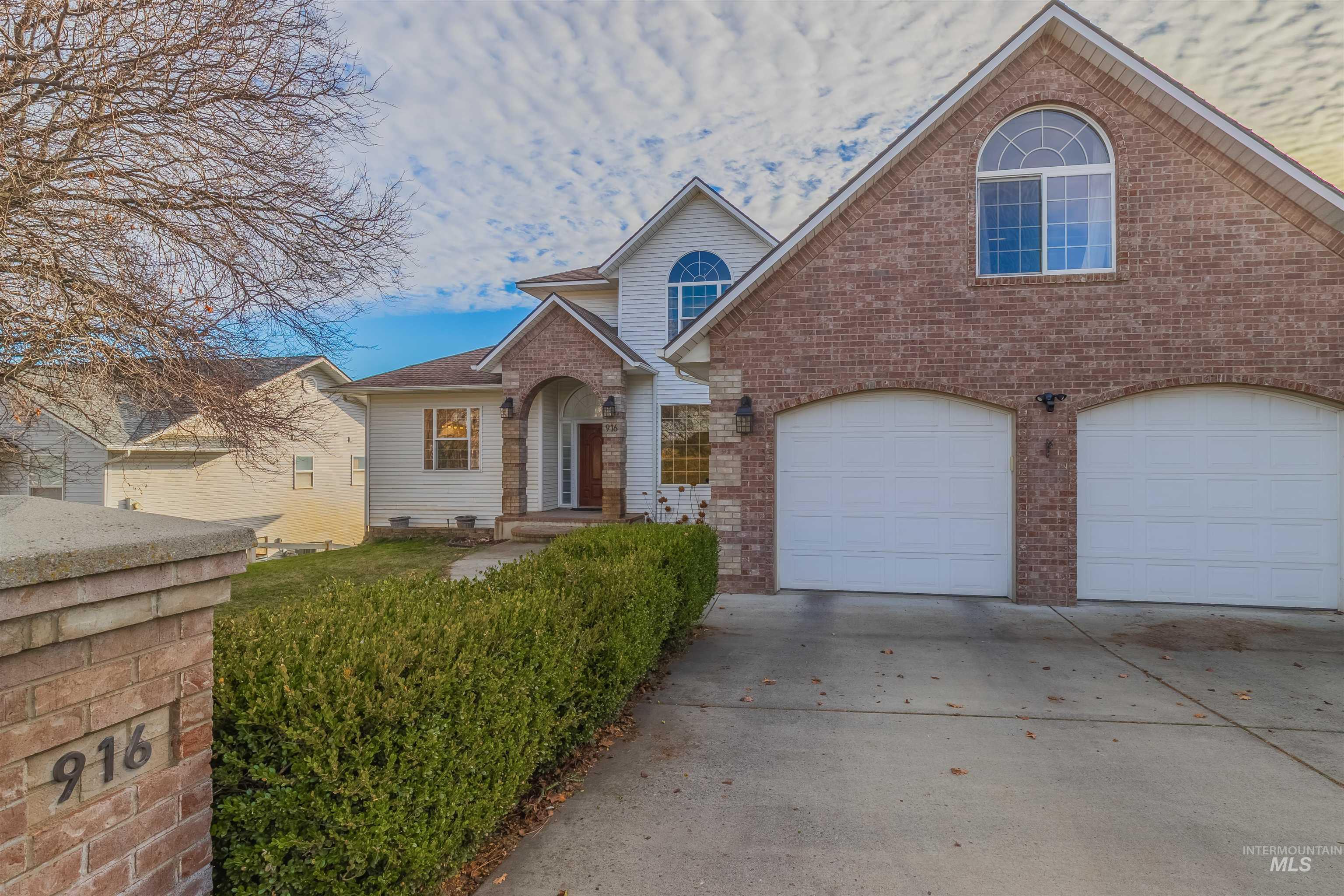 Property Photo: 916 Grelle Drive ID 83501