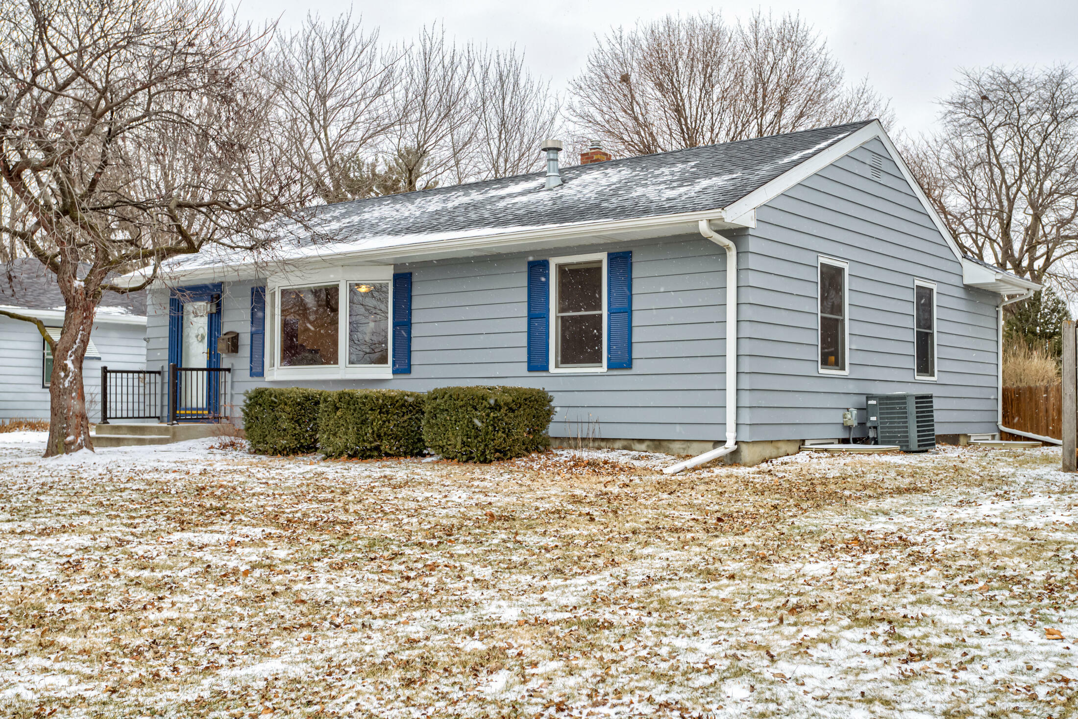 Property Photo:  1608 Clark Avenue  IA 50010 