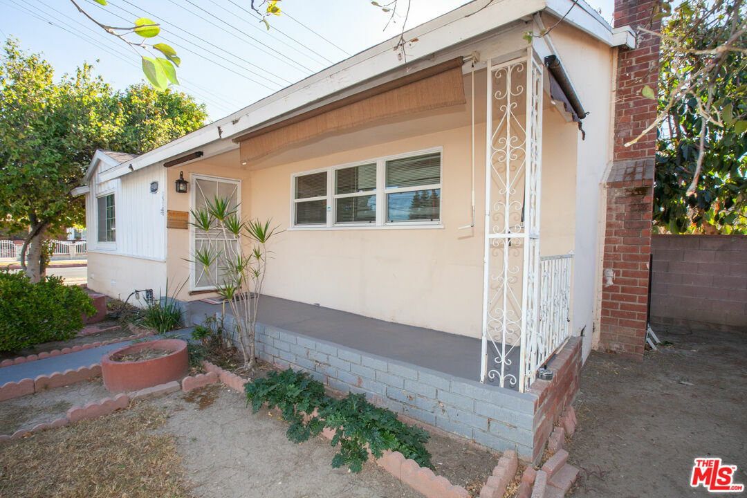 Property Photo:  19100 Hart St  CA 91335 