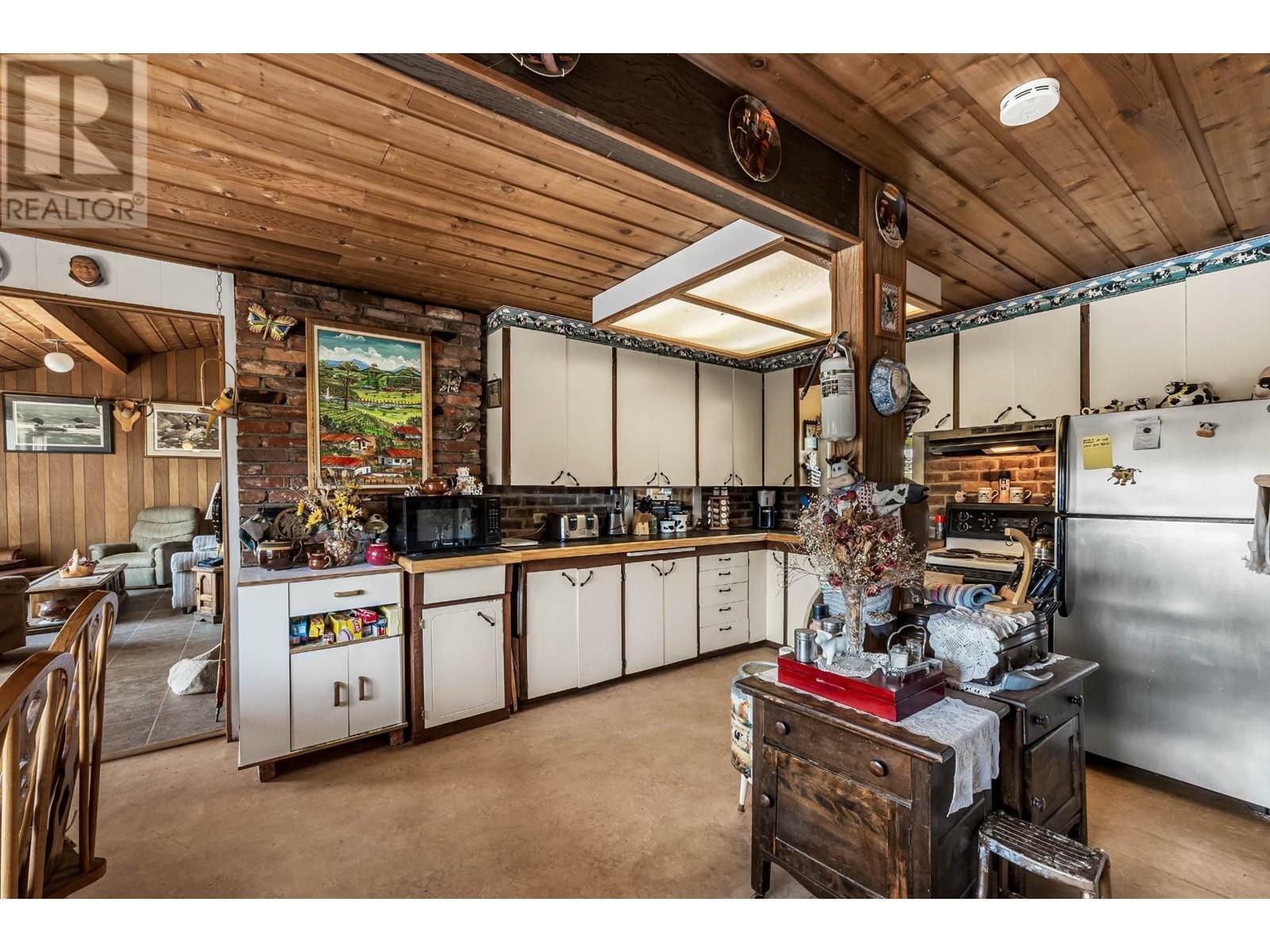 Property Photo: 4388 Meadow Creek Road BC V2H 1T7