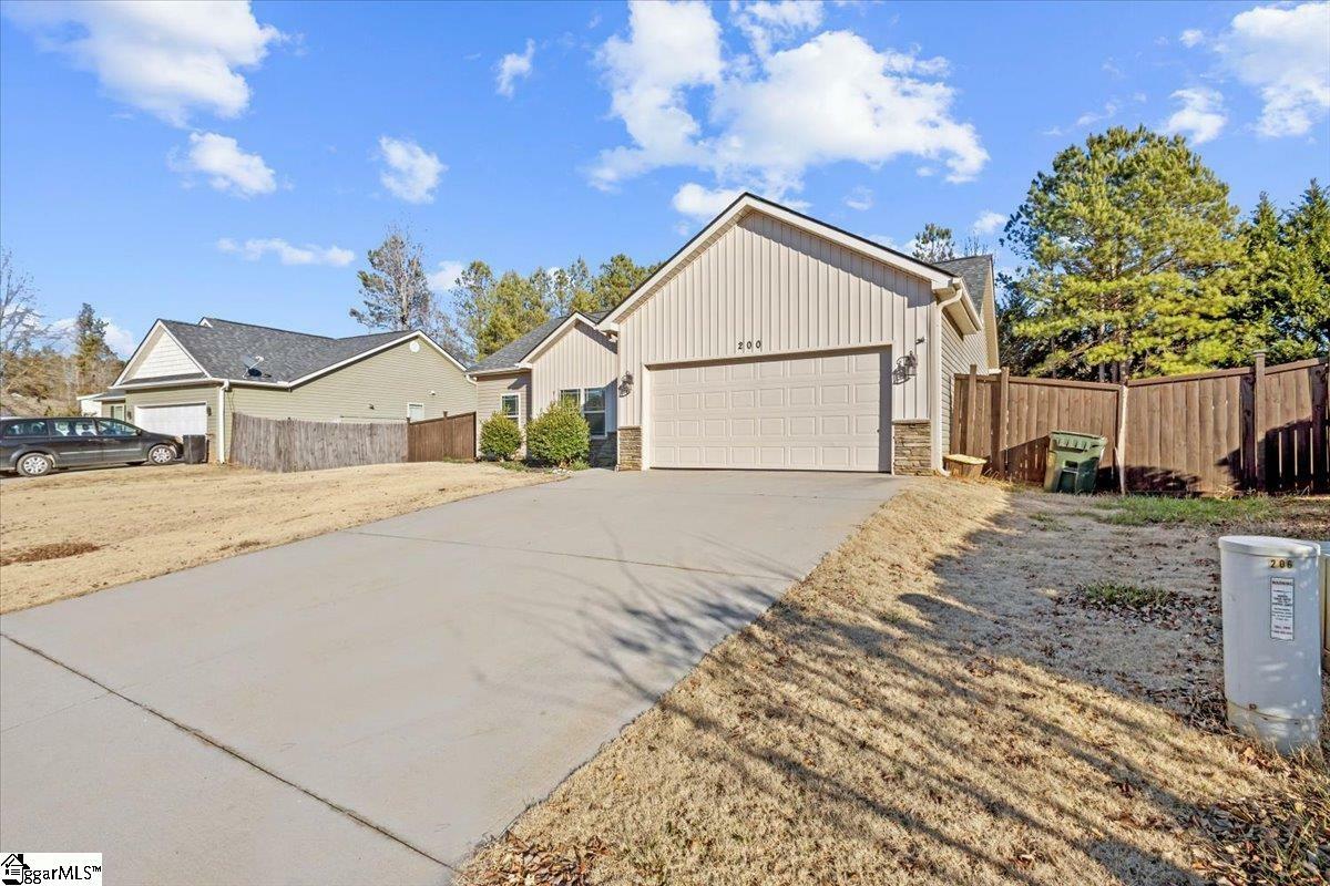 Property Photo:  200 Dream Lane  SC 29657 