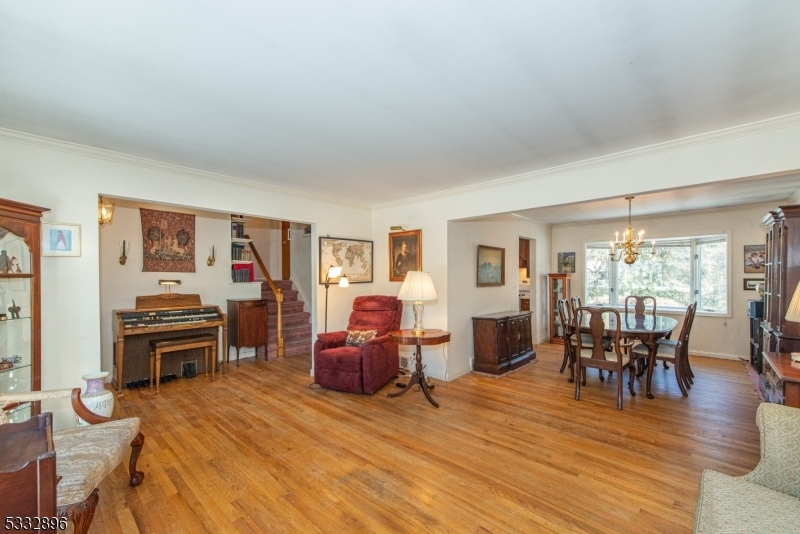 Property Photo:  18 Oak Ln  NJ 07470 