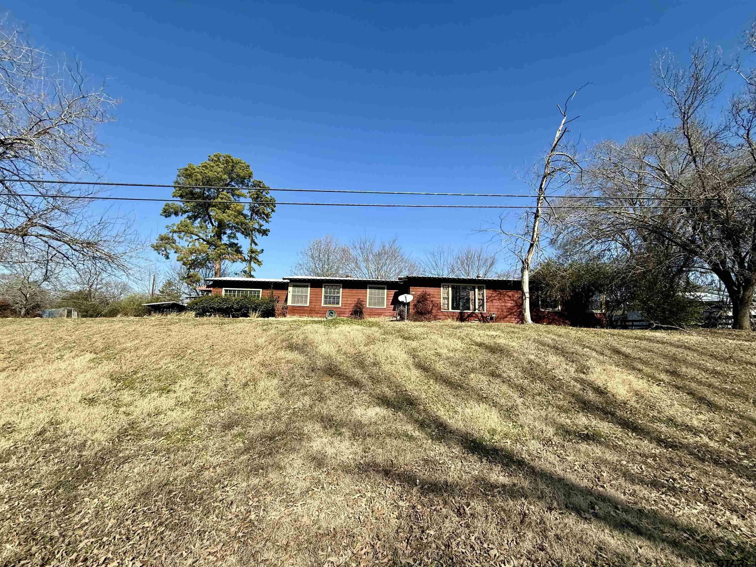 Property Photo:  681 E High  TX 75140 