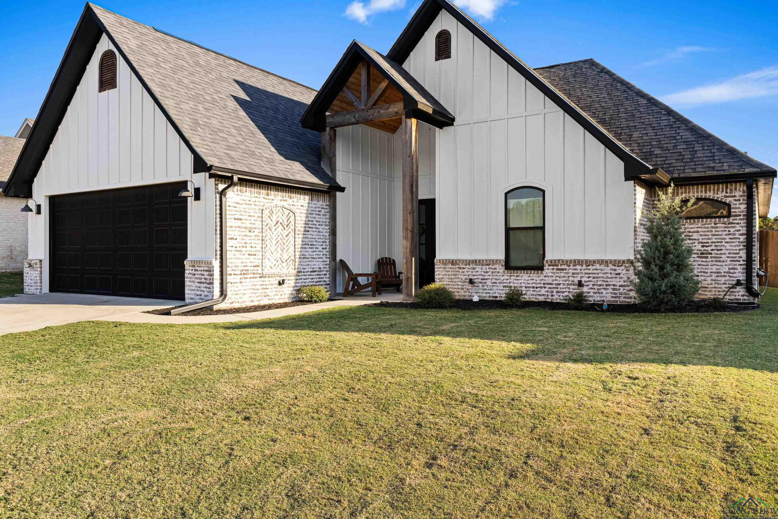 Property Photo:  104 Decoy Lane  TX 75650 