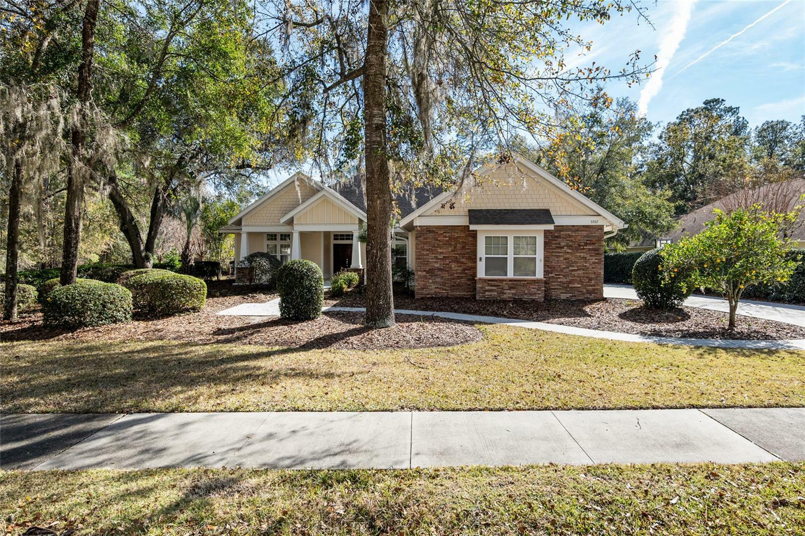 Property Photo:  5707 NW 50th Place  FL 32653 