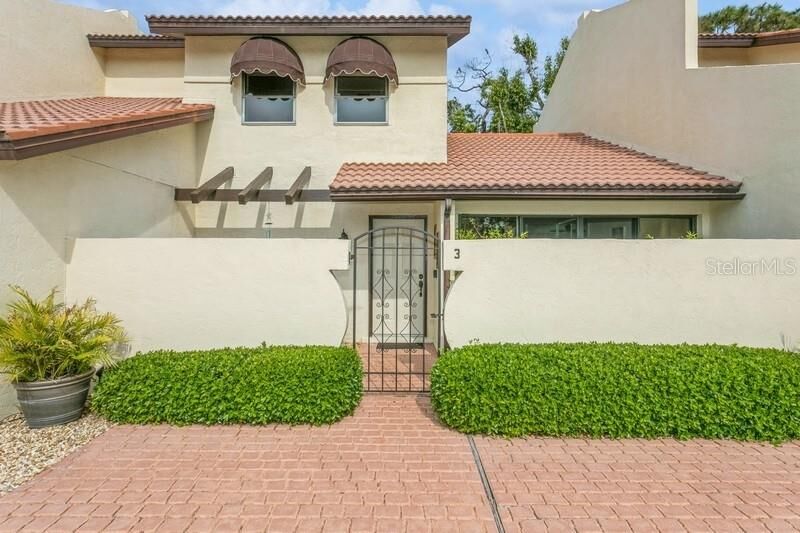 Property Photo:  440 Palmetto Court 3  FL 34285 