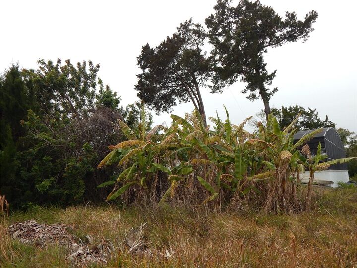 Property Photo: 23 Flagler Place FL 32137