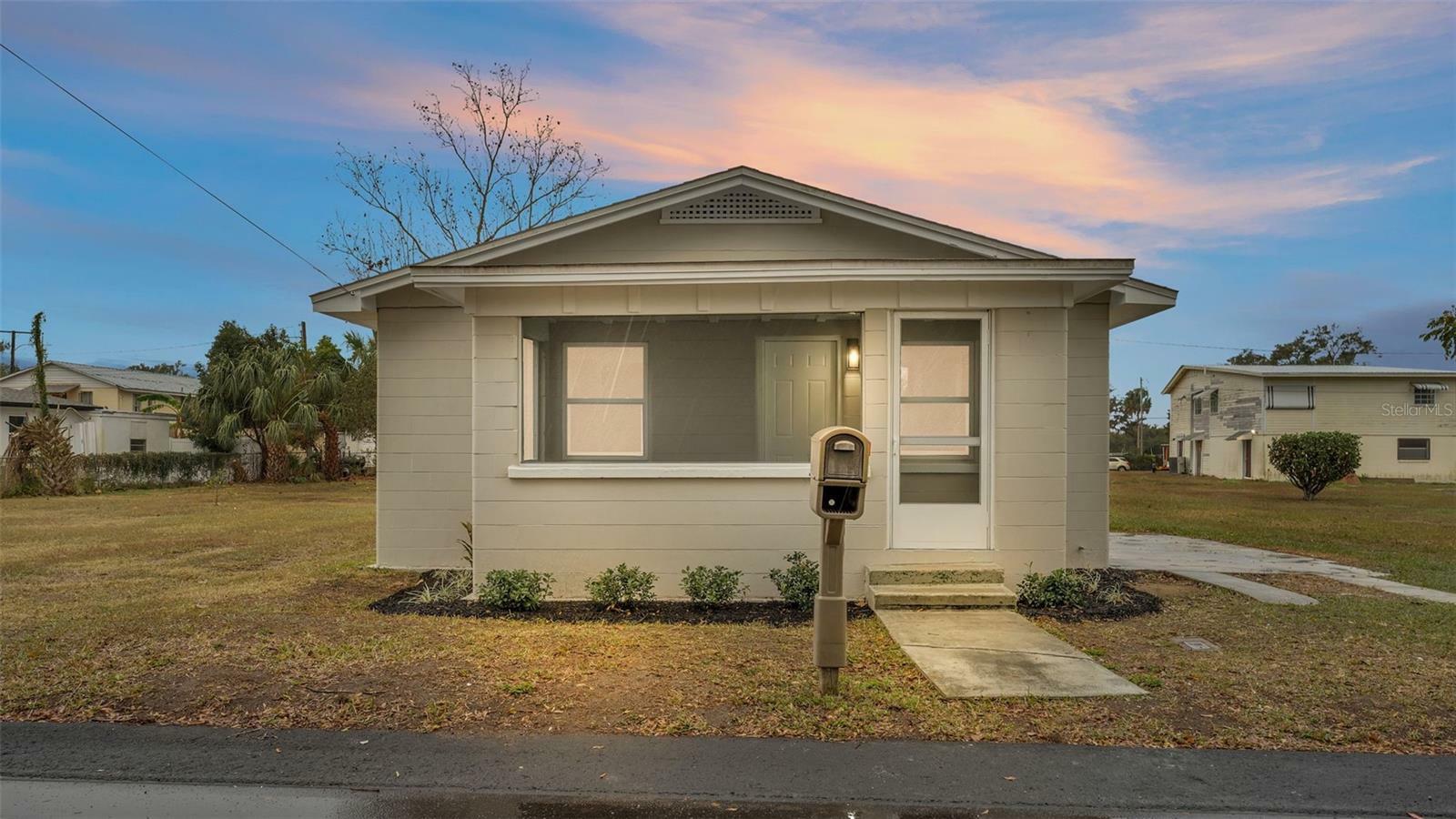 Property Photo:  865 S 9th Avenue  FL 33830 